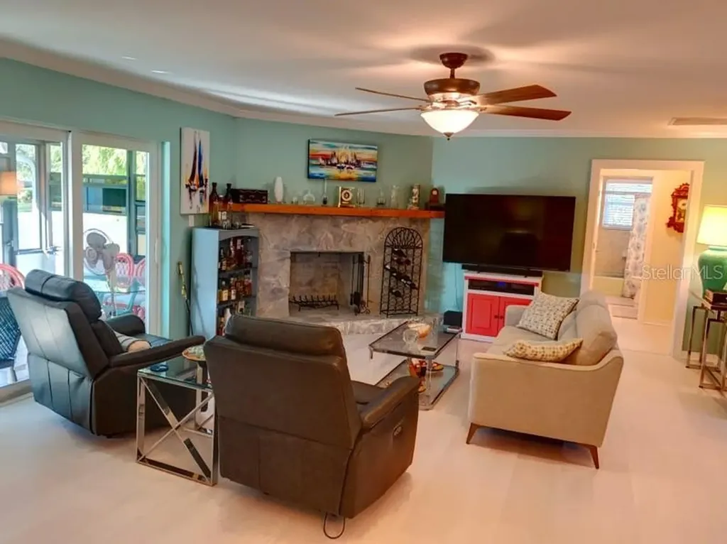 323 Dolphin Parkway Punta Gorda FL 33950