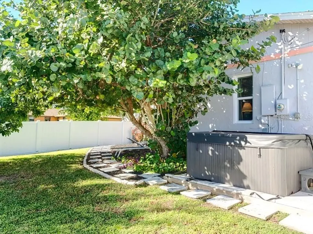 323 Dolphin Parkway Punta Gorda FL 33950