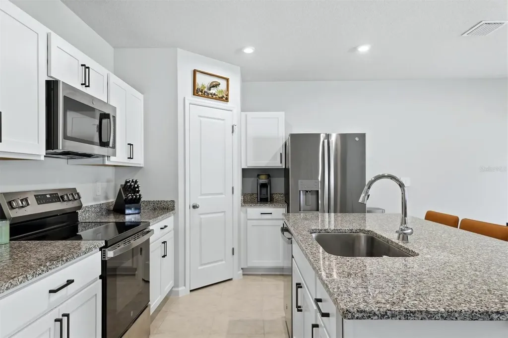 806 170th Court E Bradenton FL 34212