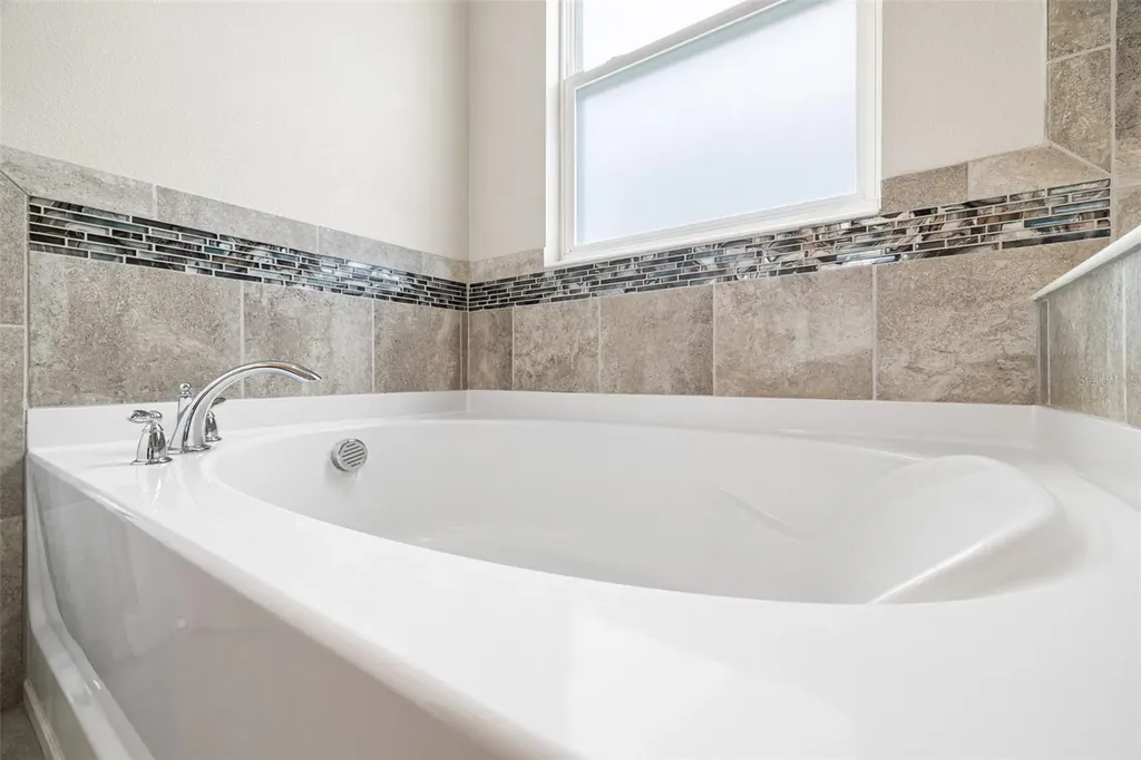 2472 Annacella Avenue Kissimmee FL 34741