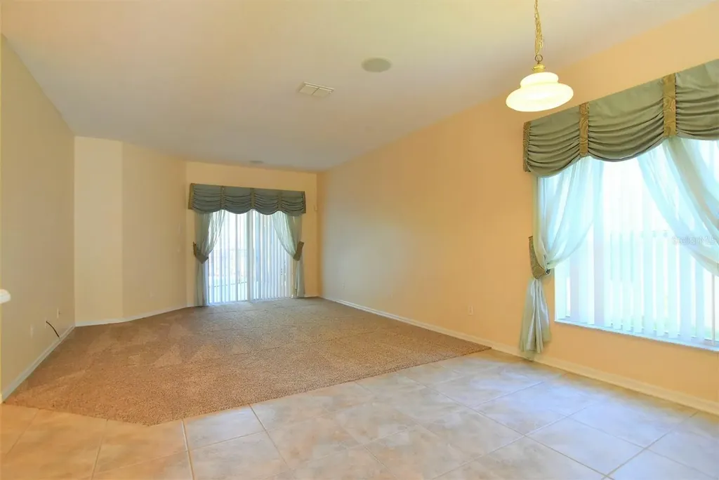 8711 Hastings Beach Boulevard Orlando FL 32829