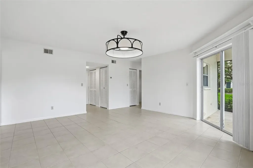 500 Santa Cruz Place NE St Petersburg FL 33703