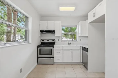 500 Santa Cruz Place NE St Petersburg FL 33703