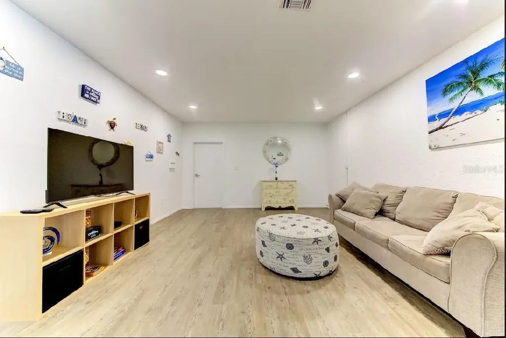 2932 Lexington Street Sarasota FL 34231