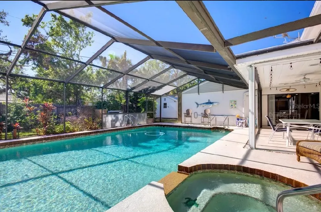 2932 Lexington Street Sarasota FL 34231