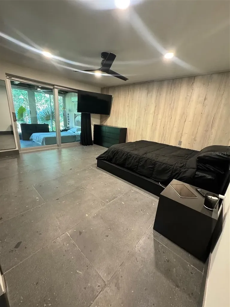541 Spanish Drive N Longboat Key FL 34228