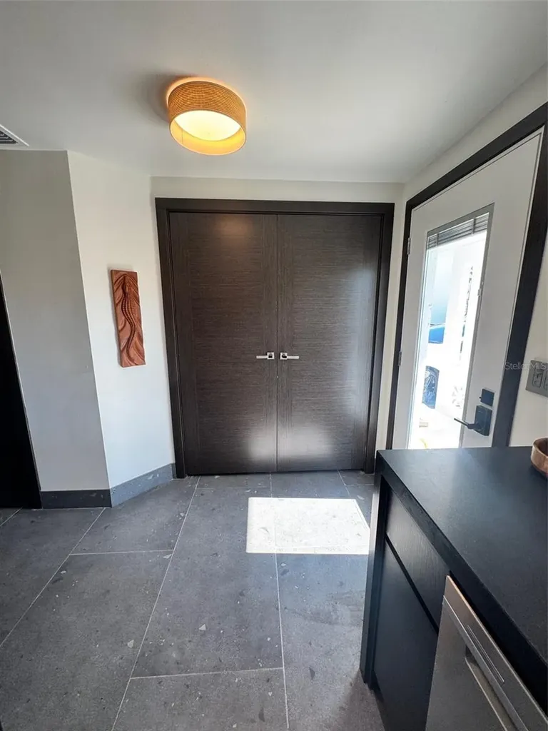 541 Spanish Drive N Longboat Key FL 34228