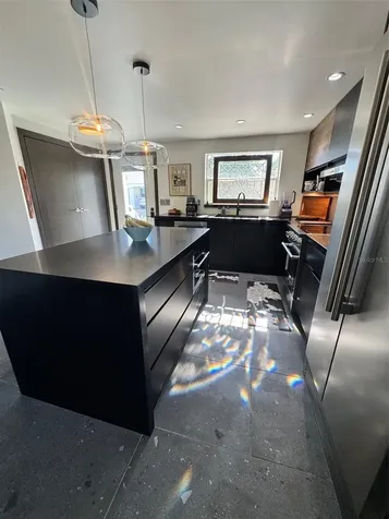 541 Spanish Drive N Longboat Key FL 34228