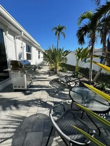 541 Spanish Drive N Longboat Key FL 34228
