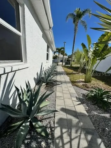 541 Spanish Drive N Longboat Key FL 34228