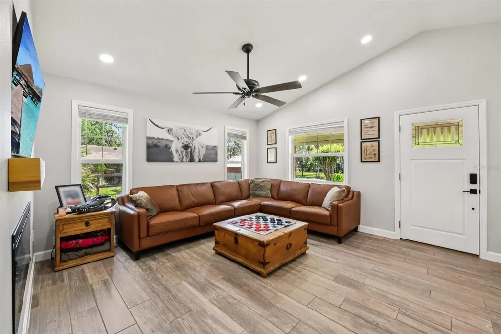 2695 Holiday Woods Drive Kissimmee FL 34744