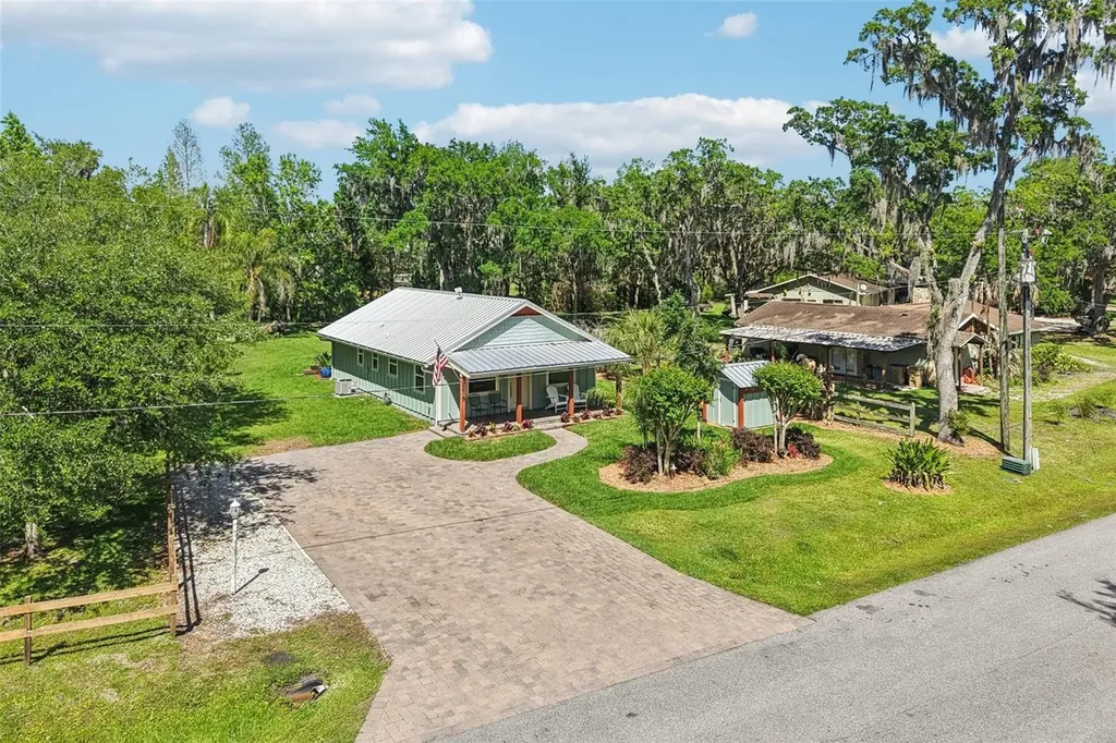 2695 Holiday Woods Drive Kissimmee FL 34744