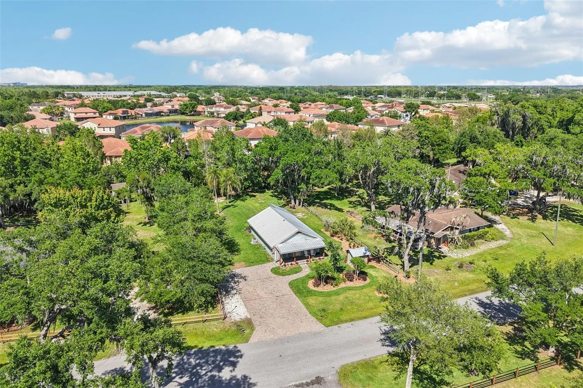2695 Holiday Woods Drive Kissimmee FL 34744