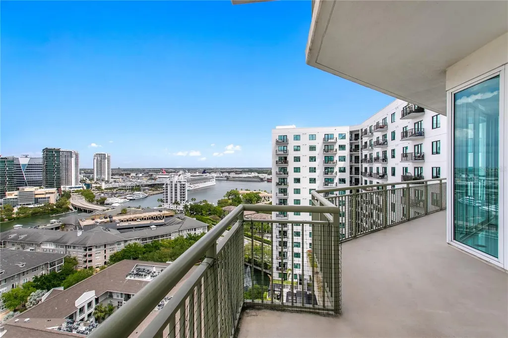 450 Knights Run Avenue Tampa FL 33602
