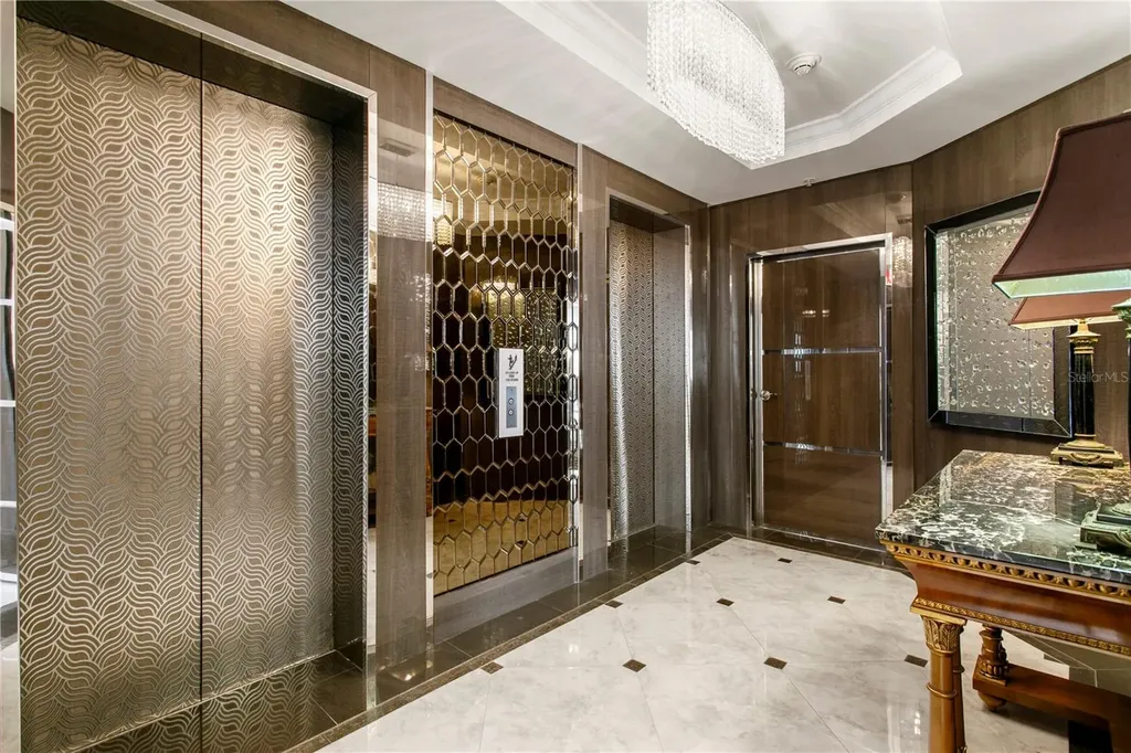 450 Knights Run Avenue Tampa FL 33602