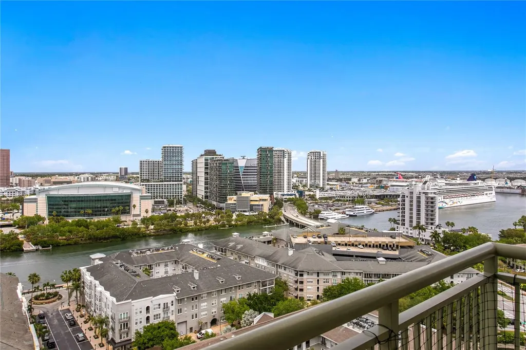 450 Knights Run Avenue Tampa FL 33602