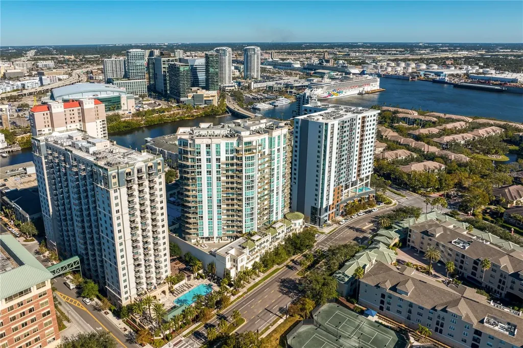 450 Knights Run Avenue Tampa FL 33602