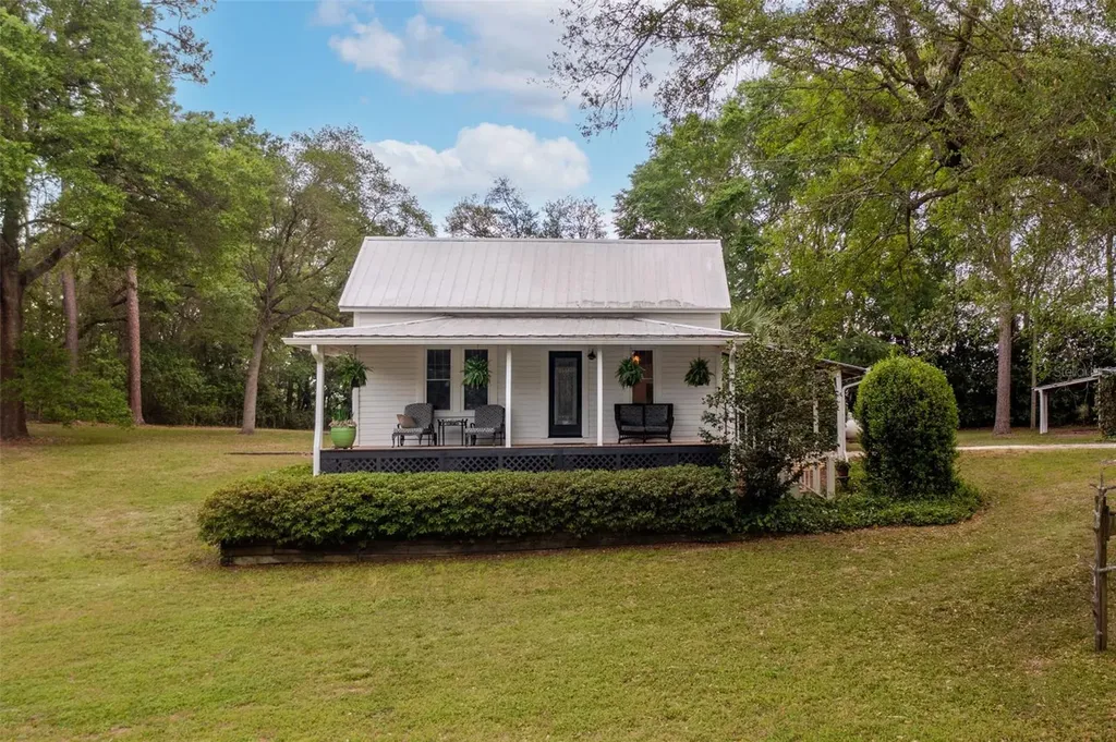 24216 NW 62nd Avenue Alachua FL 32615