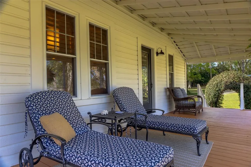 24216 NW 62nd Avenue Alachua FL 32615