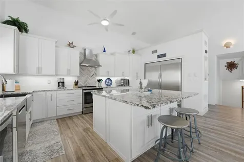 220 Mockingbird Lane Englewood FL 34223