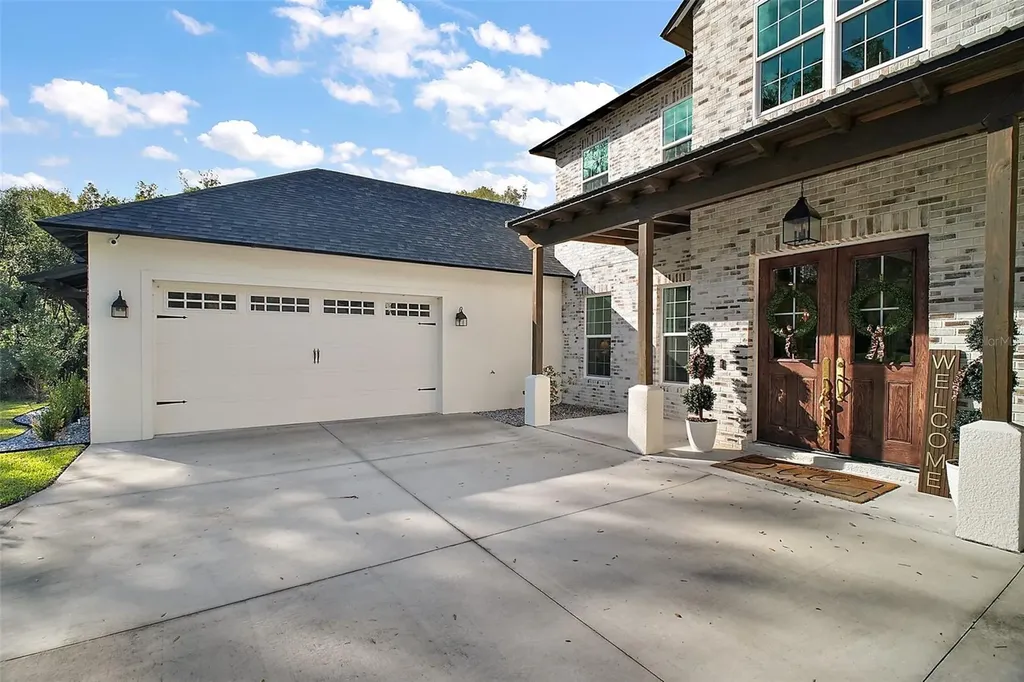 1933 S Farm Road Deland FL 32720