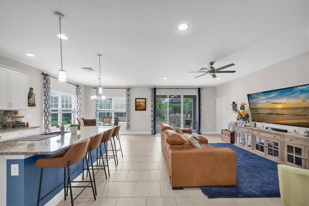 6210 Heirloom Place Apollo Beach FL 33572