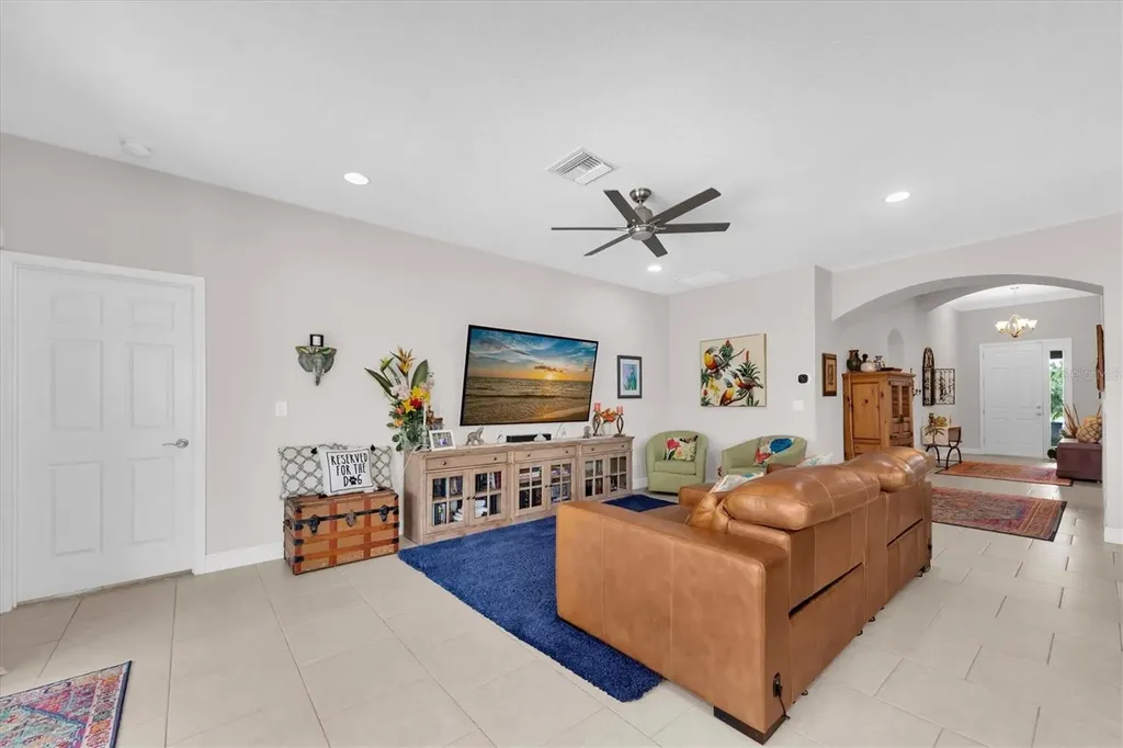 6210 Heirloom Place Apollo Beach FL 33572