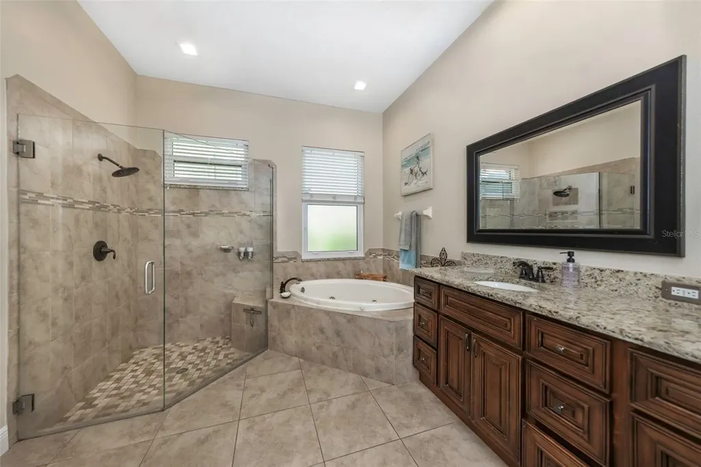10422 Greendale Drive Tampa FL 33626