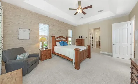 10422 Greendale Drive Tampa FL 33626