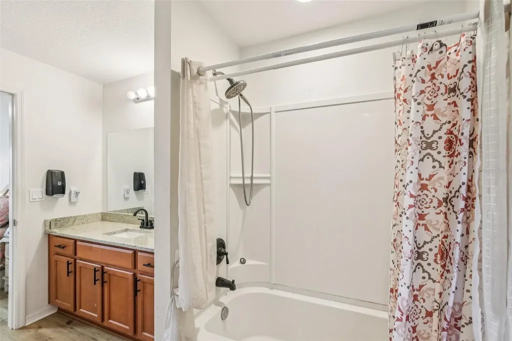 636 Chatham Walk Drive Ruskin FL 33570