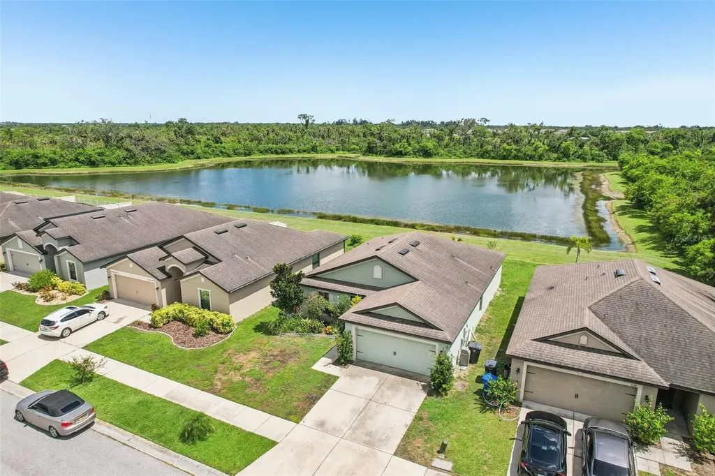 636 Chatham Walk Drive Ruskin FL 33570