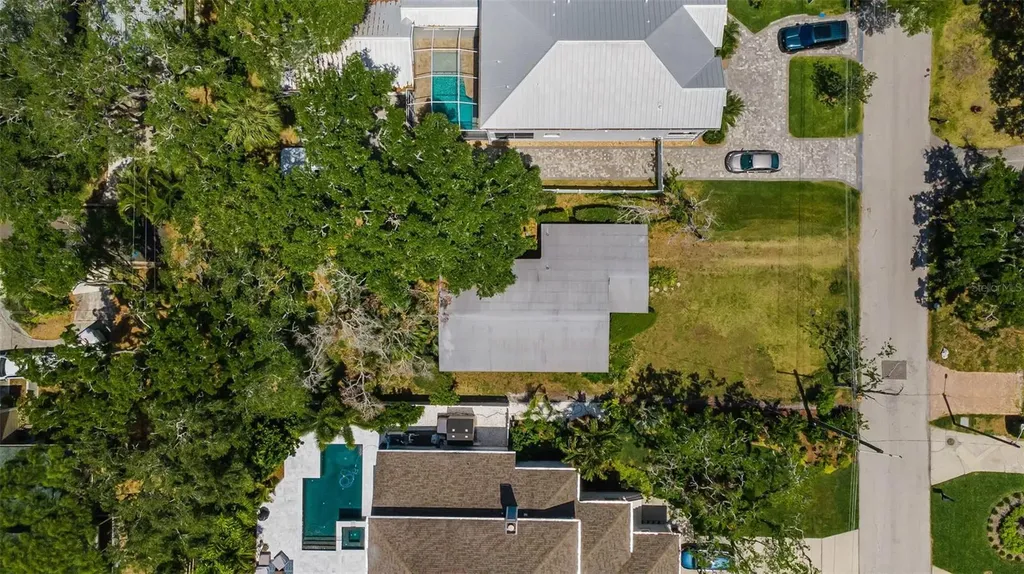 2305 S Occident Street Tampa FL 33629