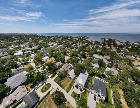 2305 S Occident Street Tampa FL 33629