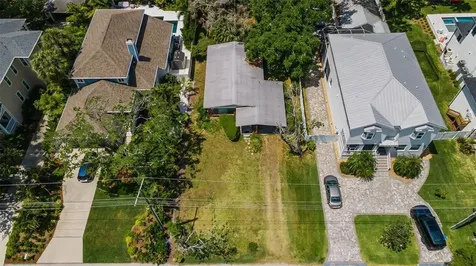 2305 S Occident Street Tampa FL 33629