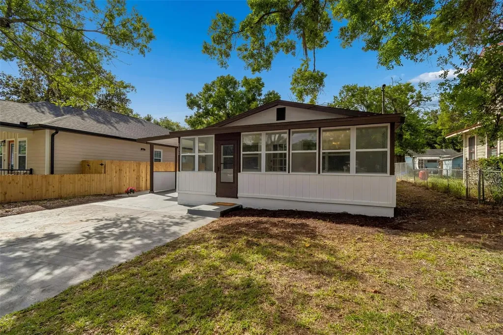 911 E Patterson Street Tampa FL 33604