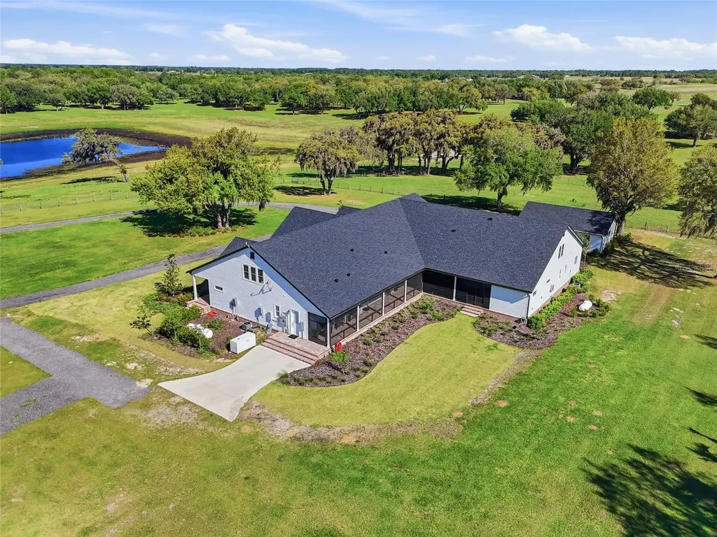 11131 NE 35th Street Bronson FL 32621