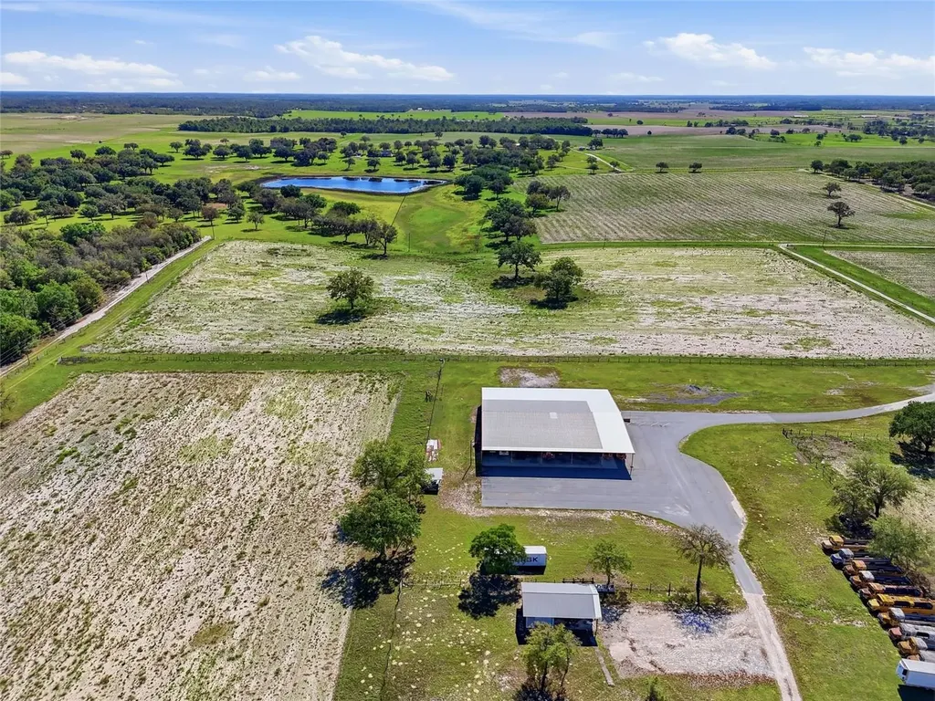 11131 NE 35th Street Bronson FL 32621