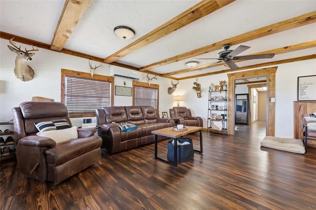 11131 NE 35th Street Bronson FL 32621