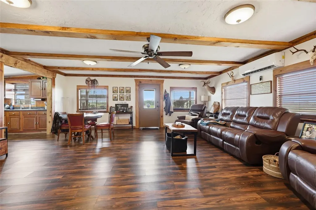 11131 NE 35th Street Bronson FL 32621