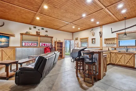 11131 NE 35th Street Bronson FL 32621