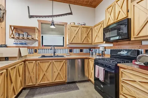 11131 NE 35th Street Bronson FL 32621