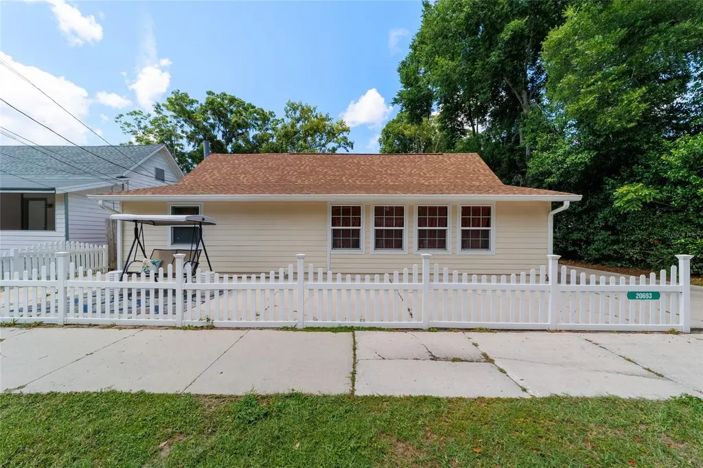 20693 Walnut Street Dunnellon FL 34431