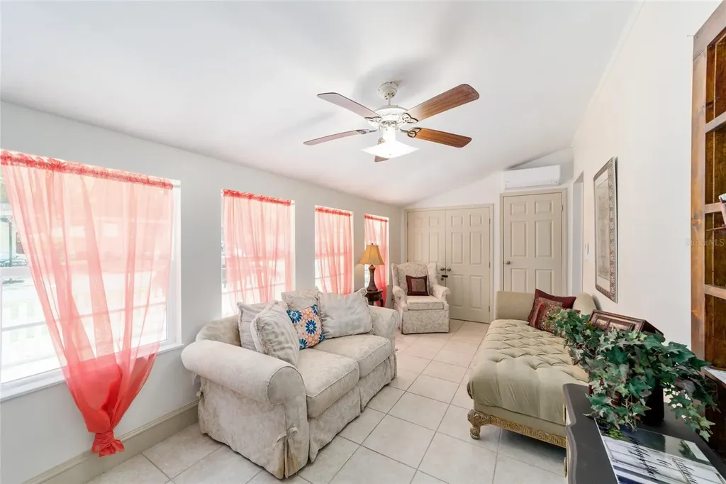 20693 Walnut Street Dunnellon FL 34431
