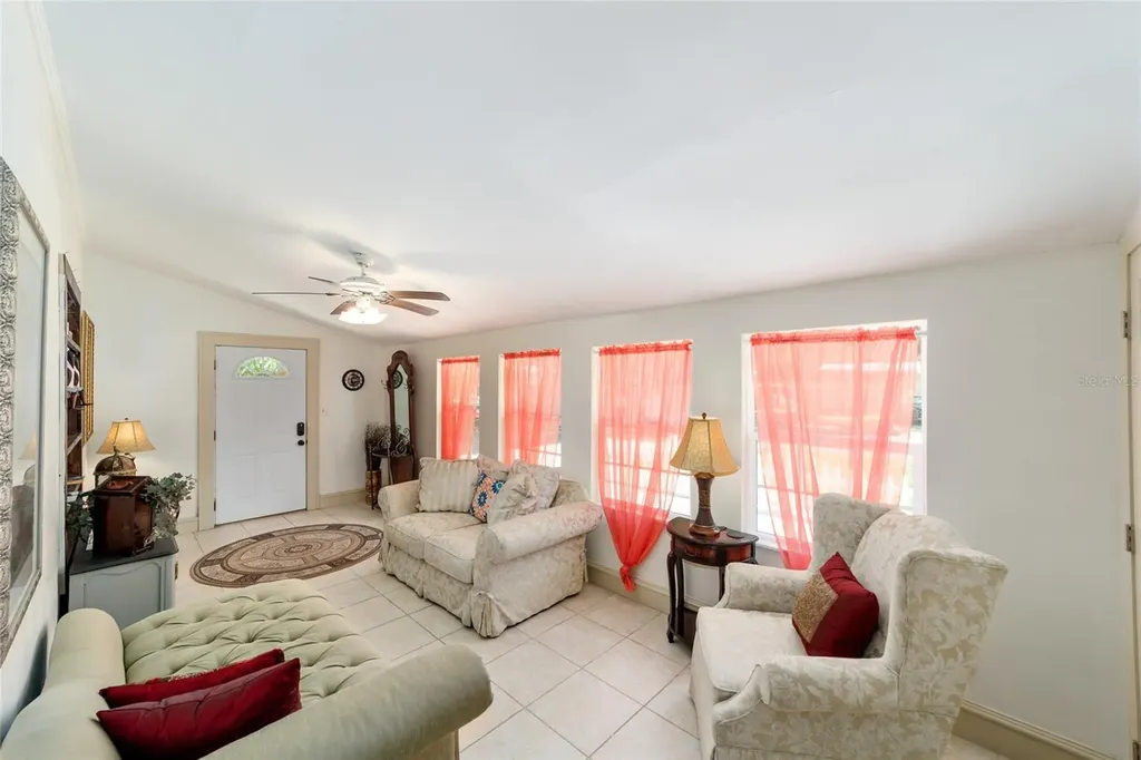 20693 Walnut Street Dunnellon FL 34431