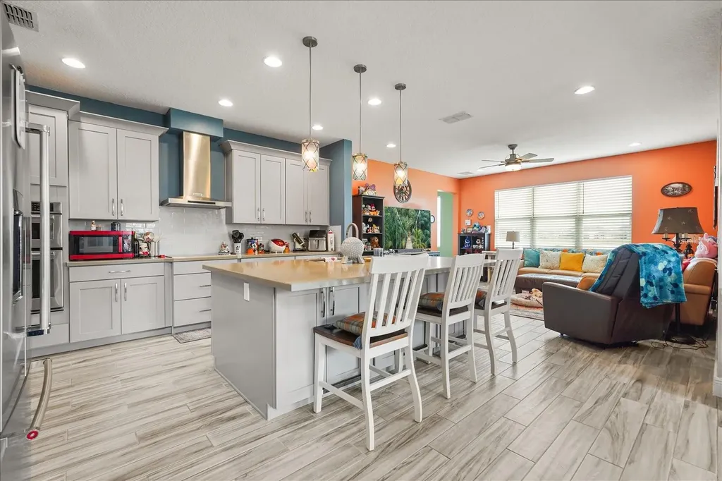 2506 Volunteer Avenue Kissimmee FL 34744