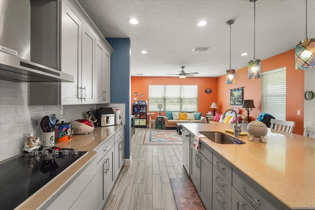 2506 Volunteer Avenue Kissimmee FL 34744