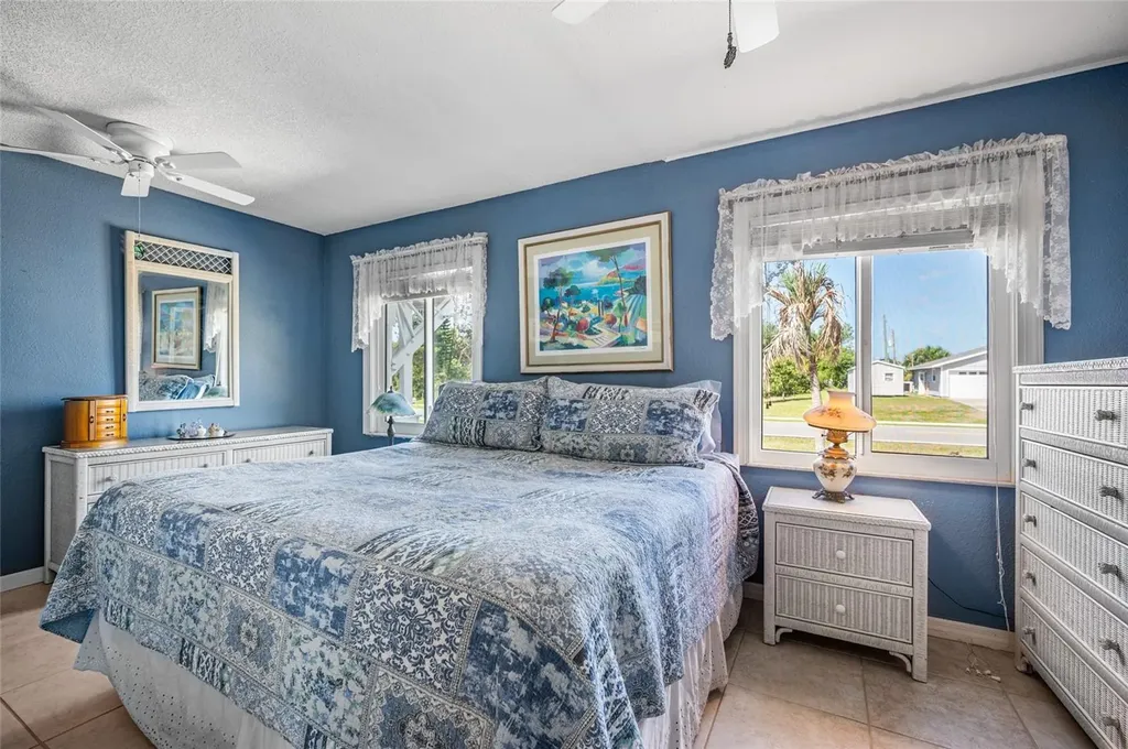6168 Sunnybrook Boulevard Englewood FL 34224