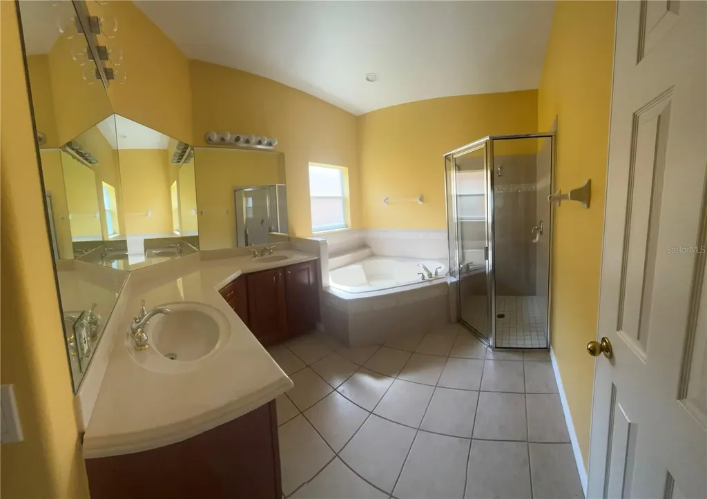 1881 Windward Oaks Court Kissimmee FL 34746