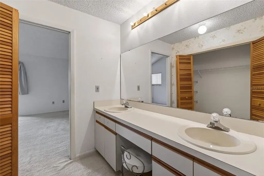 707 Carpenters Way Lakeland FL 33809