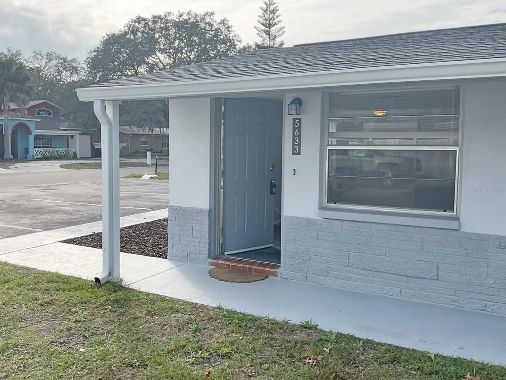 5633 Golden Nugget Drive Holiday FL 34690